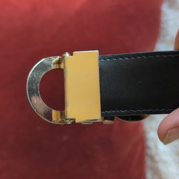 Salvatore Ferragamo Black Leather Belt with Gold Double Gancini Buckle - Picture 4 of 11